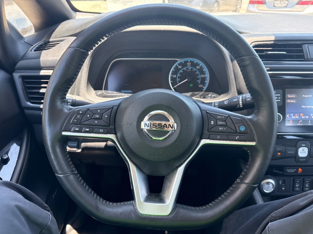 Used 2018 Nissan Leaf SL w/ SL Technology Package FWD image 13