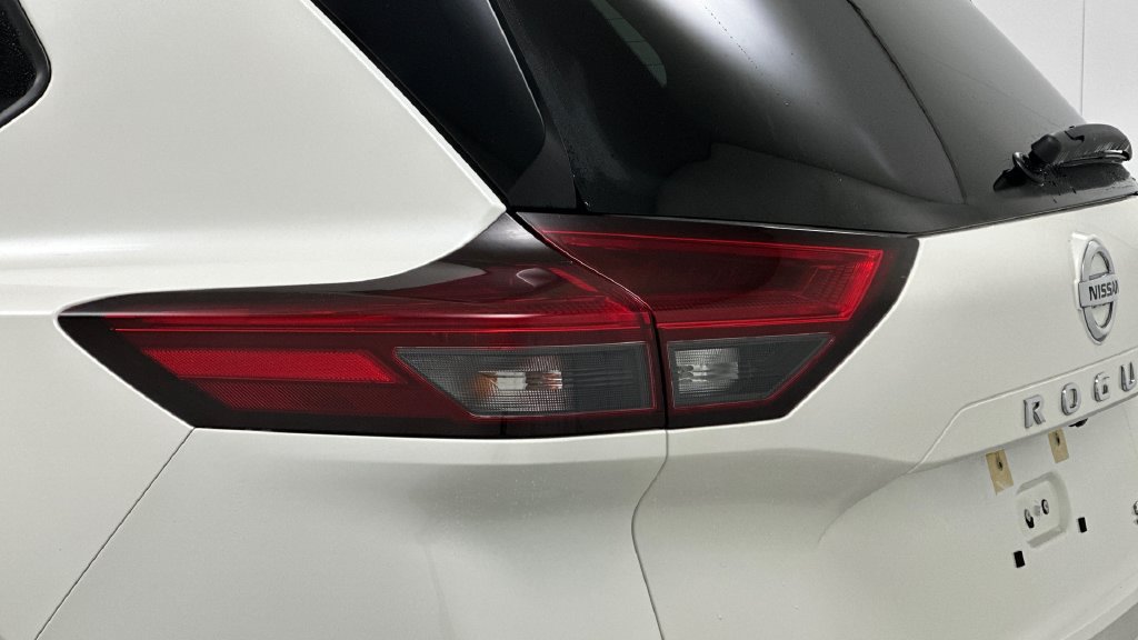 Certified 2021 Nissan Rogue SV AWD/4WD image 24