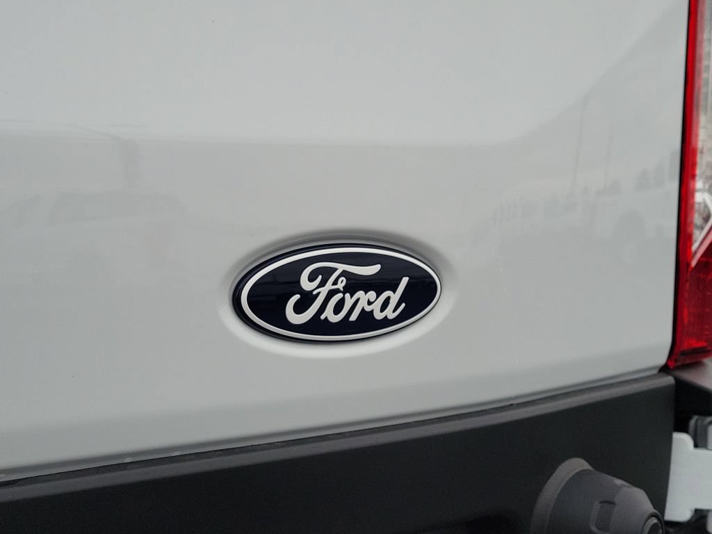 New 2026 Ford Transit 250 148 Medium Roof RWD image 9