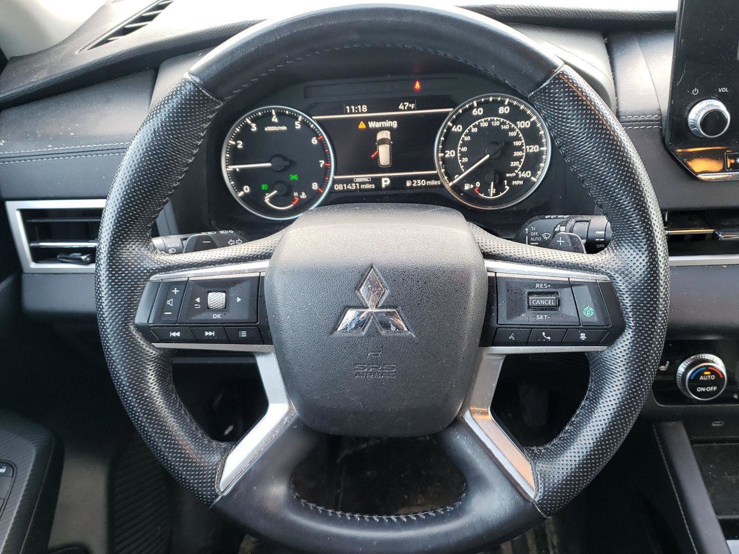 Used 2022 Mitsubishi Outlander SE image 13