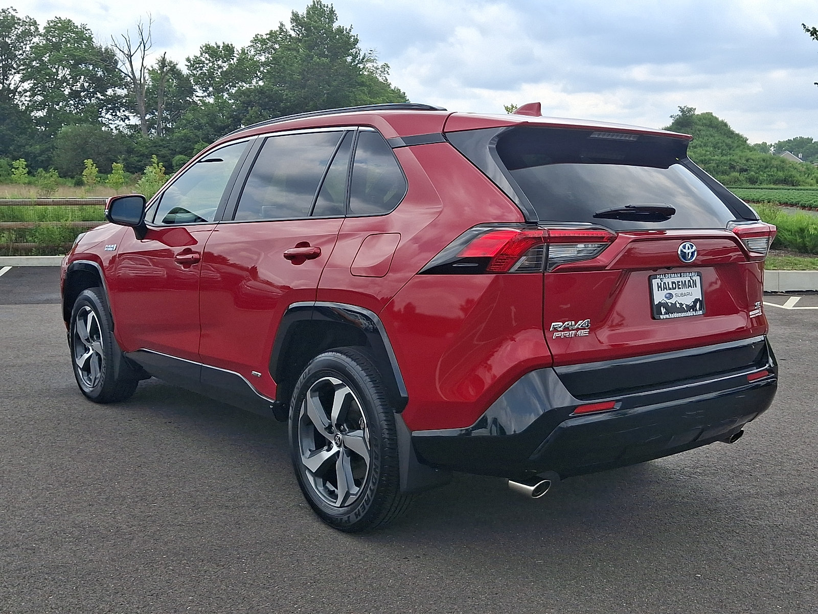 Used 2024 Toyota RAV4 SE w/ Weather & Moonroof Package AWD/4WD image 5