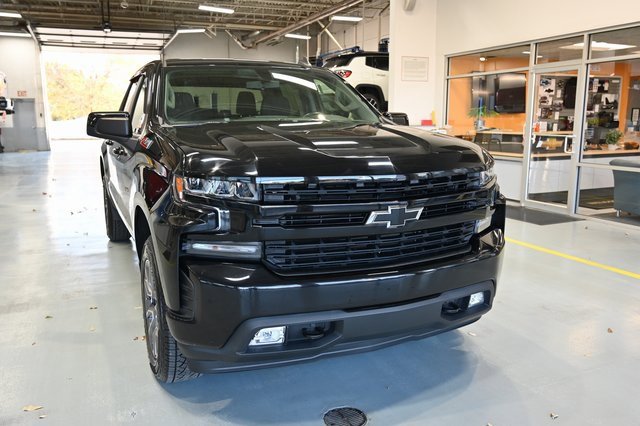 Used 2021 Chevrolet Silverado 1500 RST image 3