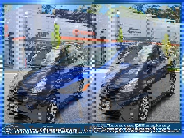 Used 2017 Toyota Prius V Four image 6