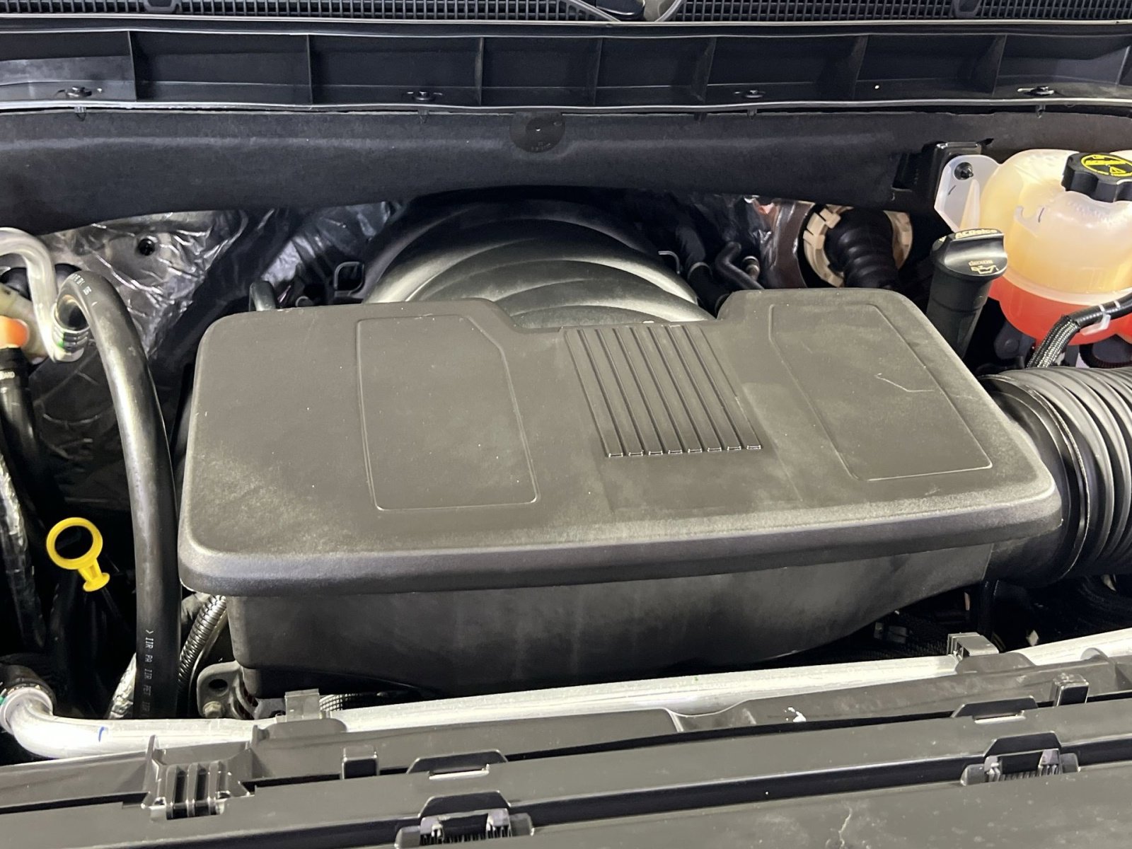 Used 2025 GMC Yukon XL Denali AWD/4WD image 31