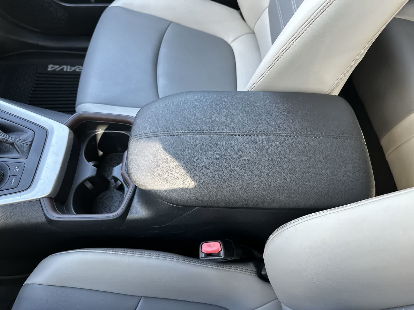 Used 2020 Toyota RAV4 Limited w/ All Weather Liner Package AWD/4WD image 21