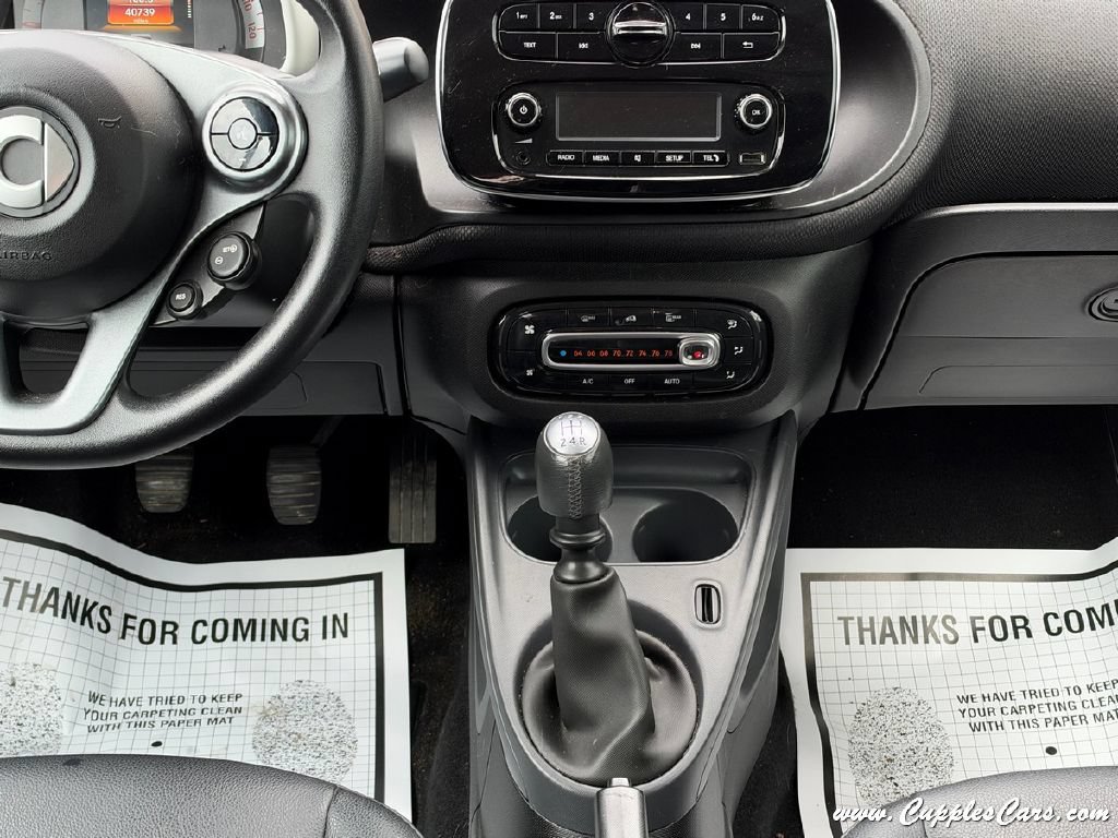 Used 2016 smart fortwo Coupe RWD image 11