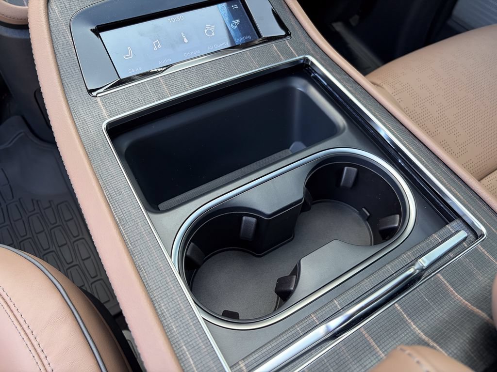 New 2027 Lincoln Navigator Black Label AWD/4WD image 71