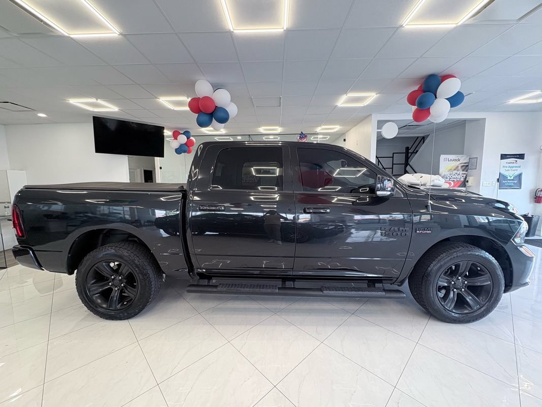 Used 2017 RAM 1500 Sport w/ Black Ram 1500 Sport Group AWD/4WD image 5