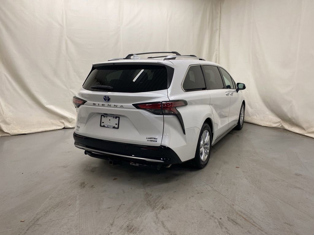 Used 2023 Toyota Sienna Limited AWD/4WD image 6