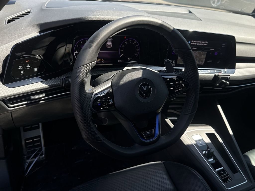 Used 2022 Volkswagen Golf R image 16