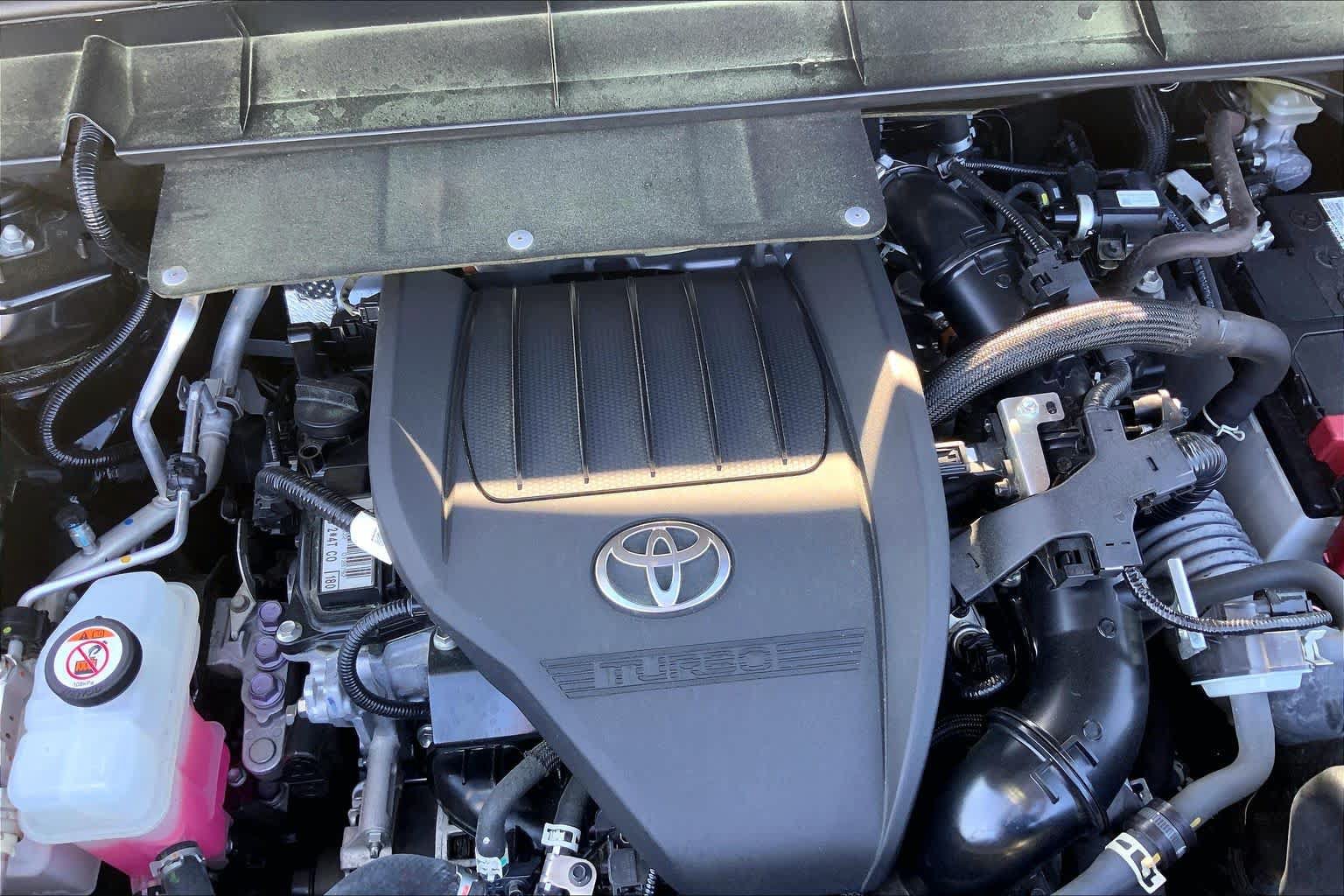 Used 2023 Toyota Highlander LE AWD/4WD image 53