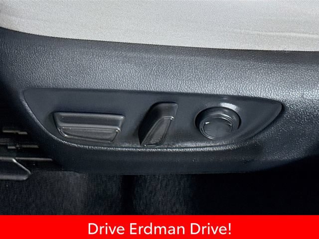 Used 2025 Toyota RAV4 XLE w/ Convenience Package FWD image 12