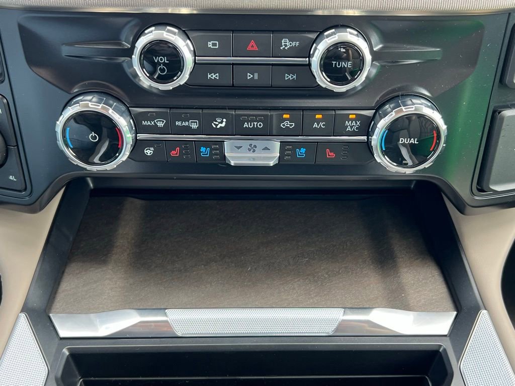 New 2025 Ford F350 Platinum w/ Platinum Plus Package image 29