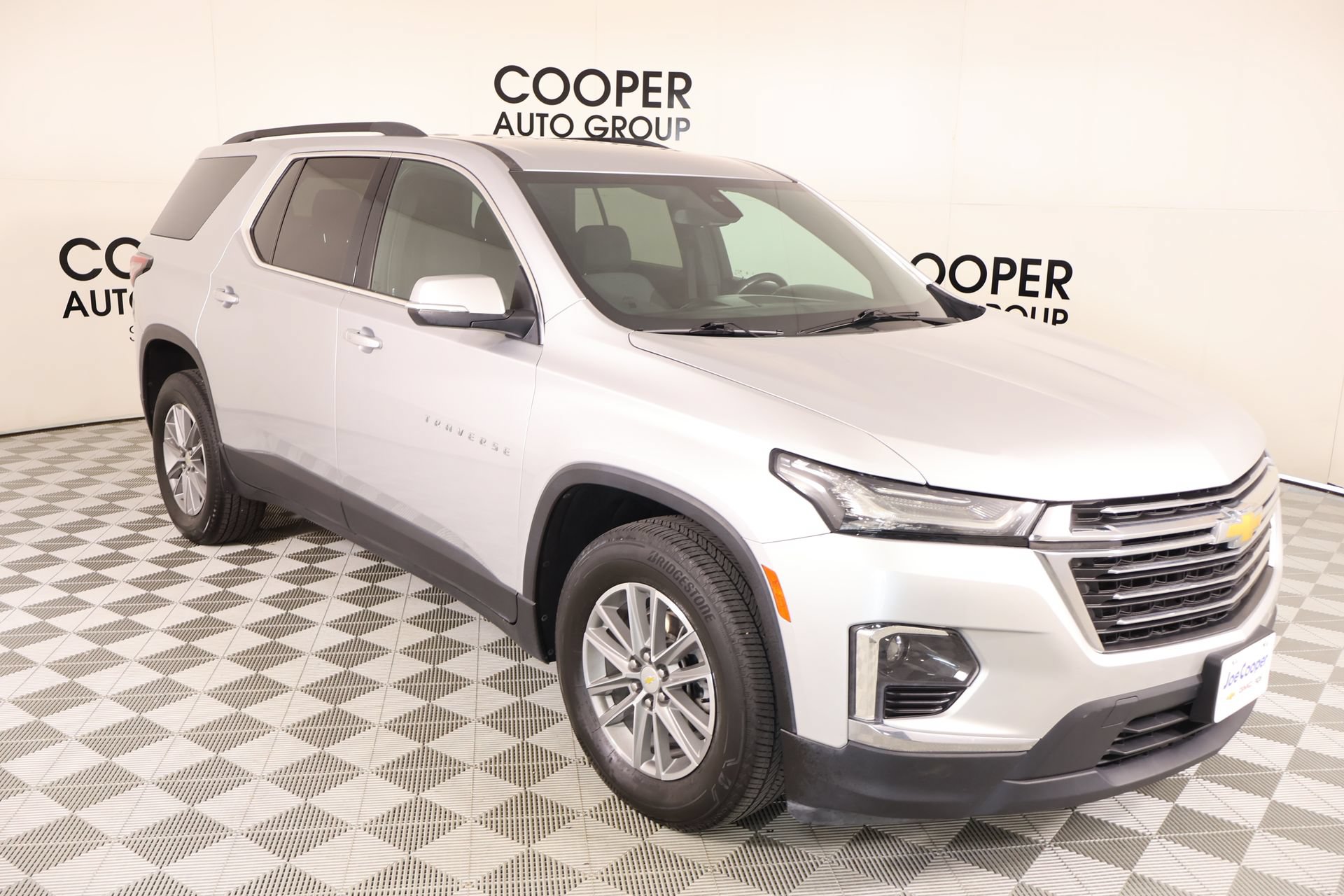 Used 2022 Chevrolet Traverse LT