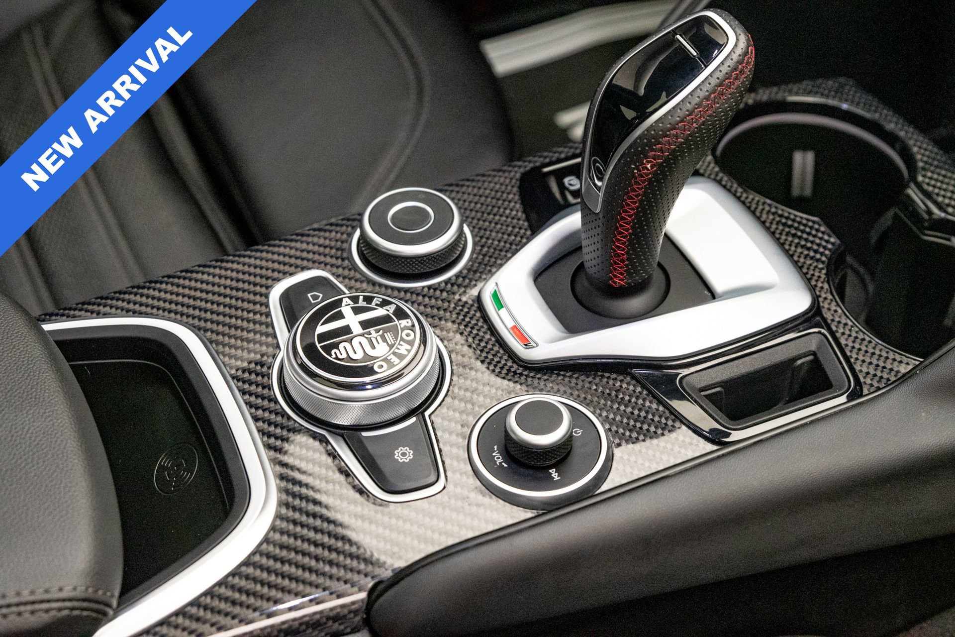 Used 2023 Alfa Romeo Giulia Estrema image 29