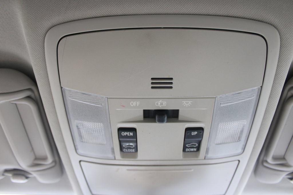 Used 2018 Toyota RAV4 XLE AWD/4WD image 49