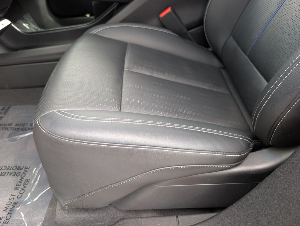Certified 2024 Cadillac Lyriq Luxury AWD/4WD image 13