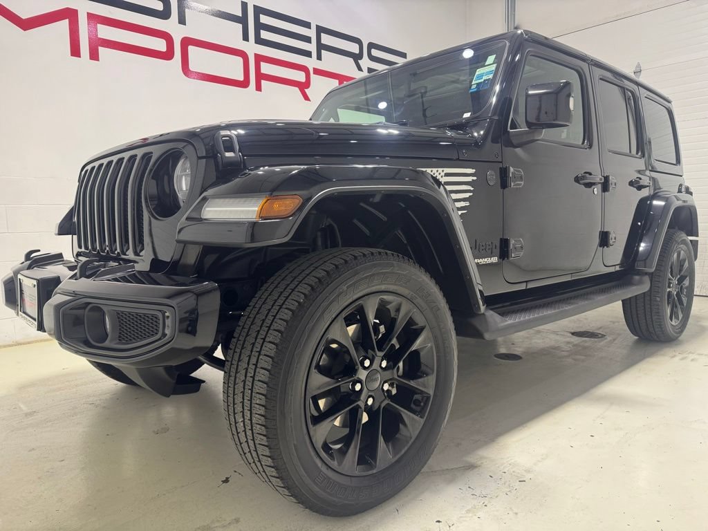 Used 2022 Jeep Wrangler Unlimited Sahara AWD/4WD image 2