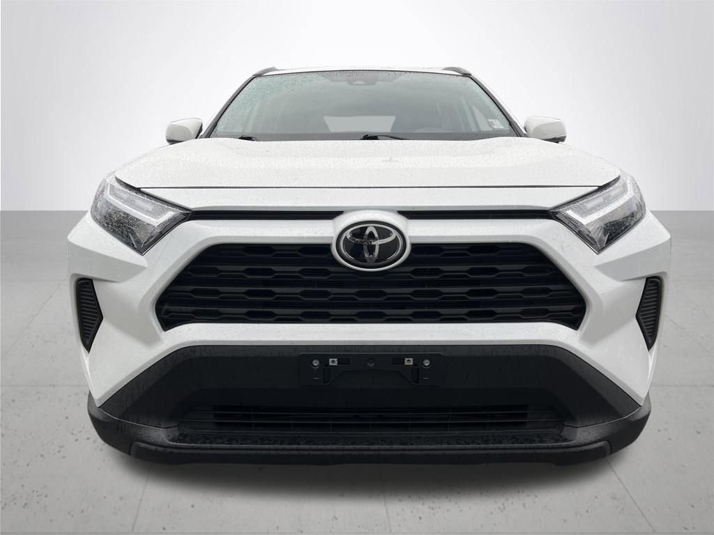 Used 2025 Toyota RAV4 XLE image 2