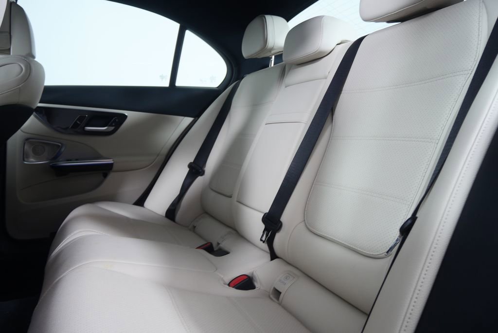 Used 2023 Mercedes-Benz C 300 Sedan image 15