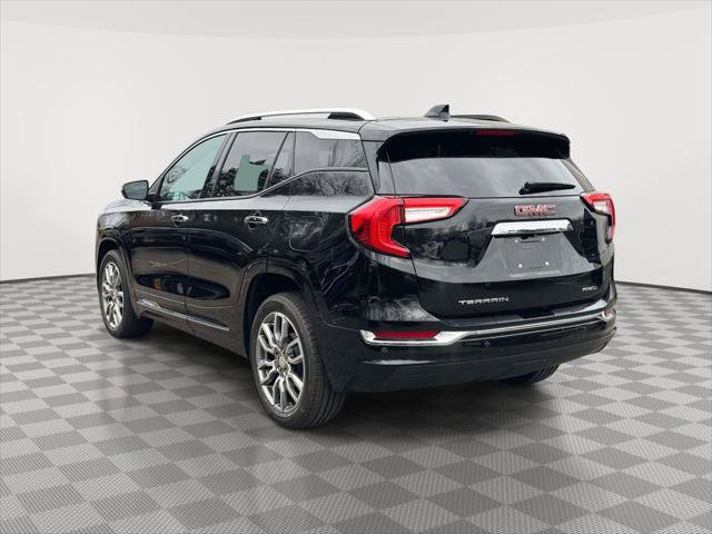 Used 2022 GMC Terrain Denali w/ LPO, 'HIT The Road' Package image 5