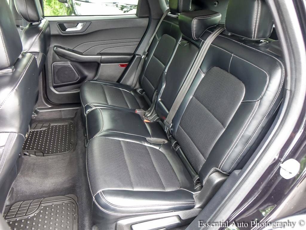 Used 2023 Ford Escape Platinum AWD/4WD image 11