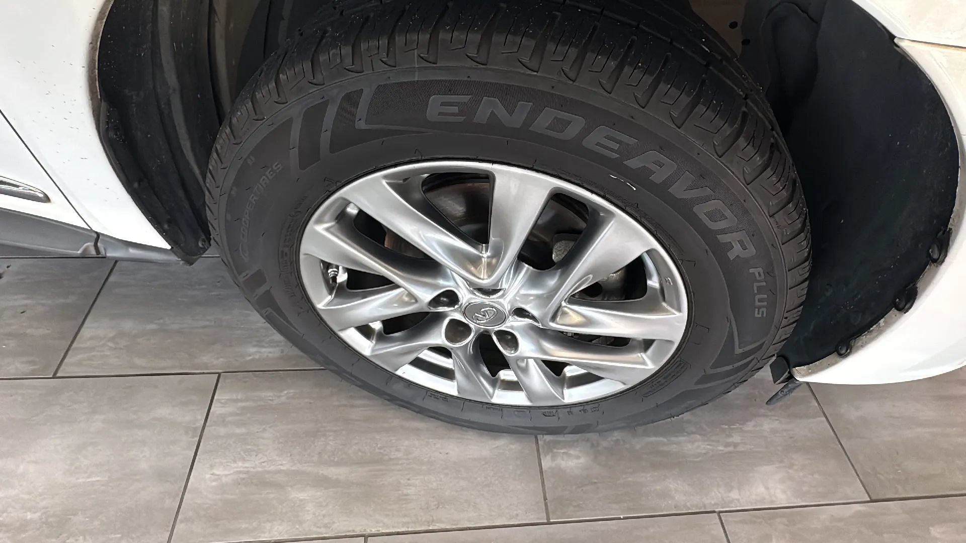 Used 2014 INFINITI QX60 FWD w/ Premium Plus Package image 5
