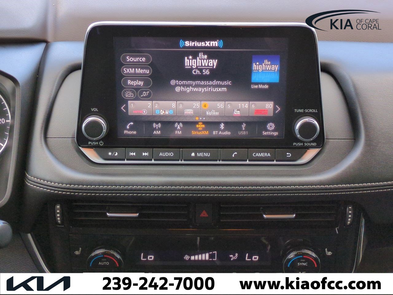 Used 2023 Nissan Rogue SL image 17