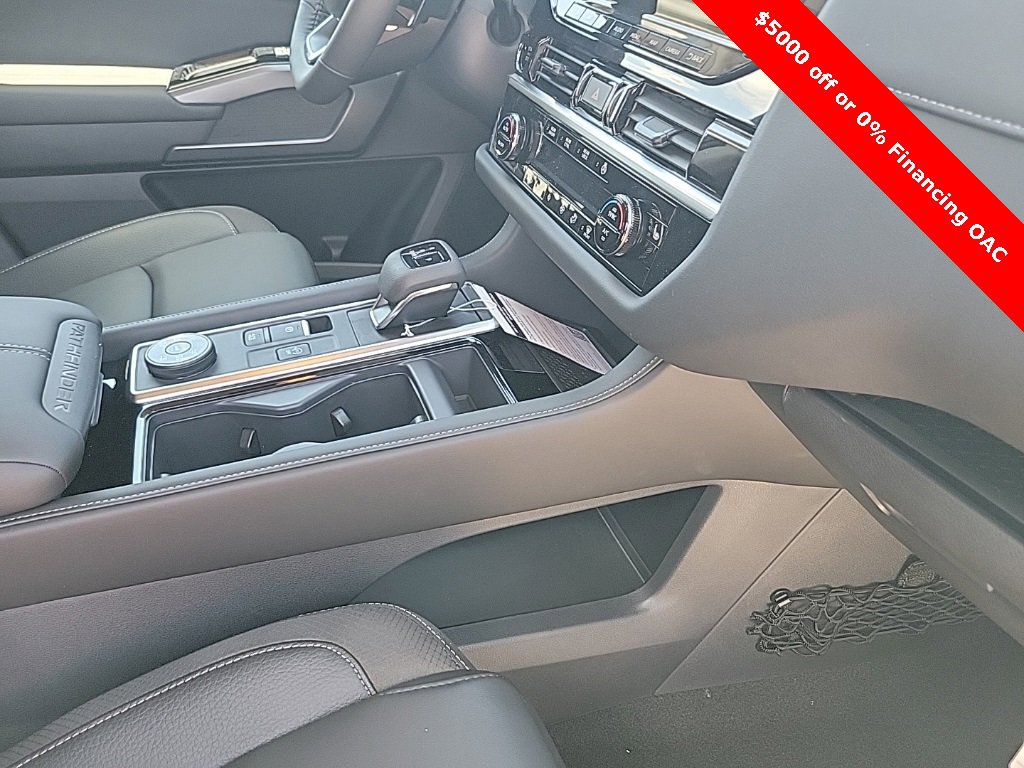 New 2025 Nissan Pathfinder SL w/ SL Premium Package image 50