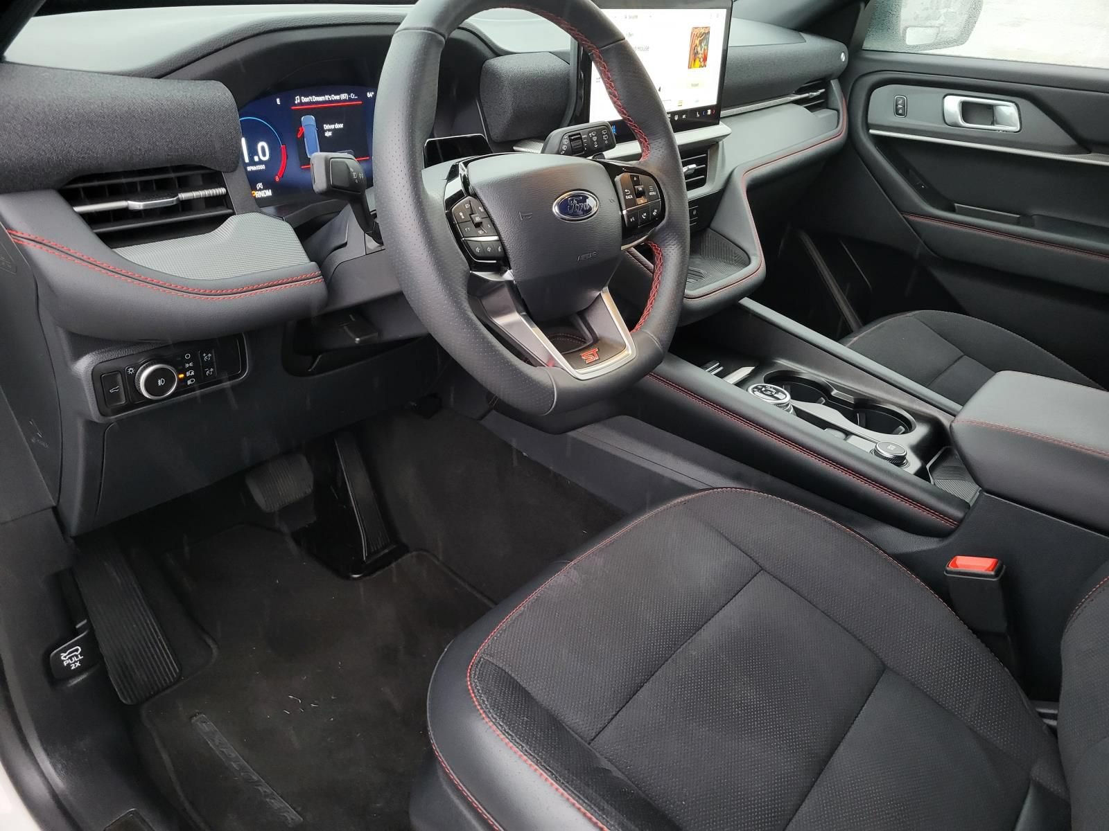 Used 2025 Ford Explorer ST AWD/4WD image 18