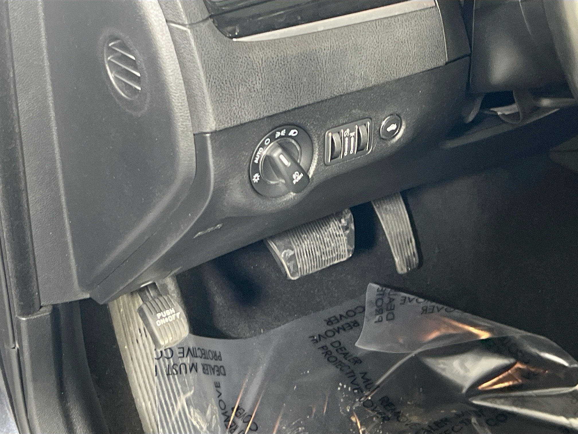 Used 2019 Chrysler 300 S image 10