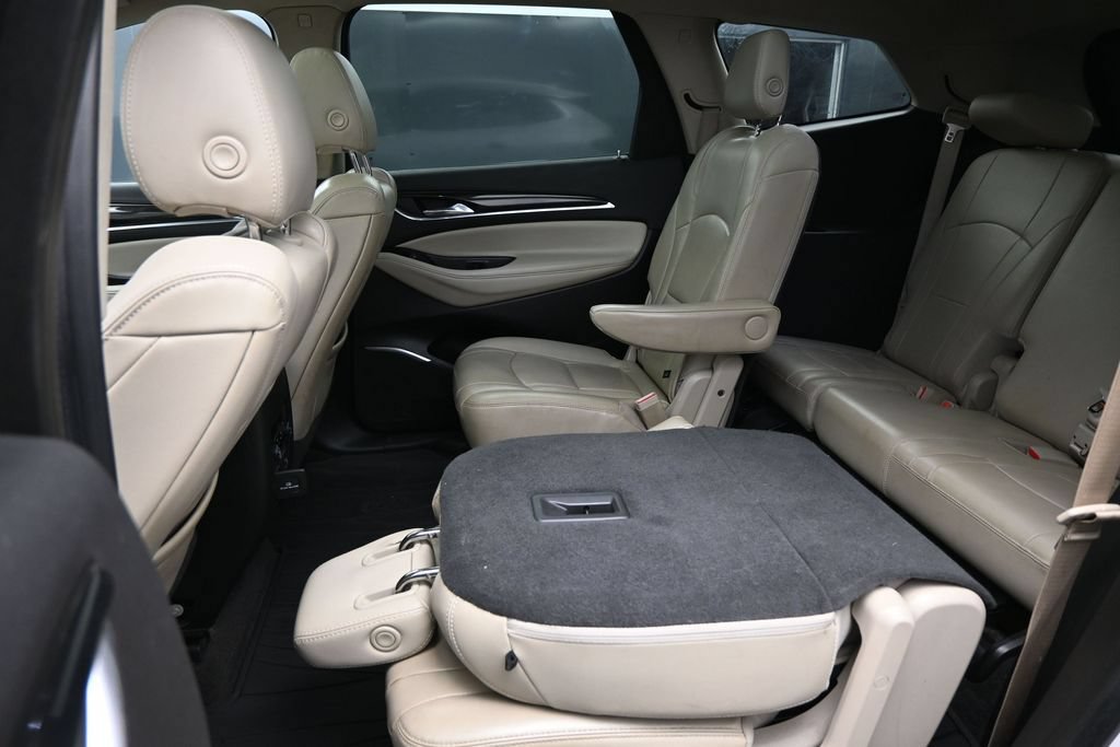 Used 2018 Buick Enclave Essence AWD/4WD image 26