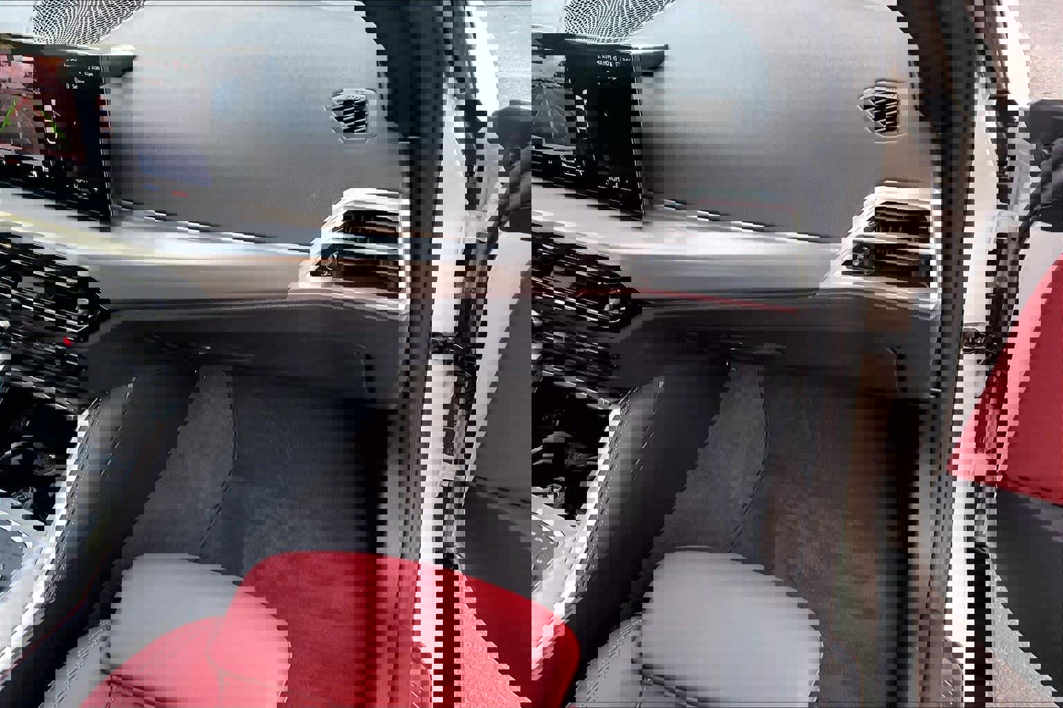 Used 2025 BMW 430i xDrive w/ M Sport Package image 18