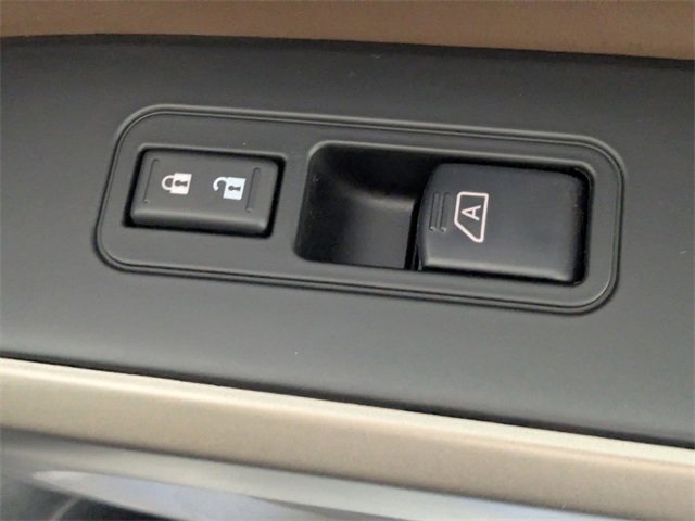 Used 2024 Nissan Titan Platinum Reserve w/ Moonroof Package image 36