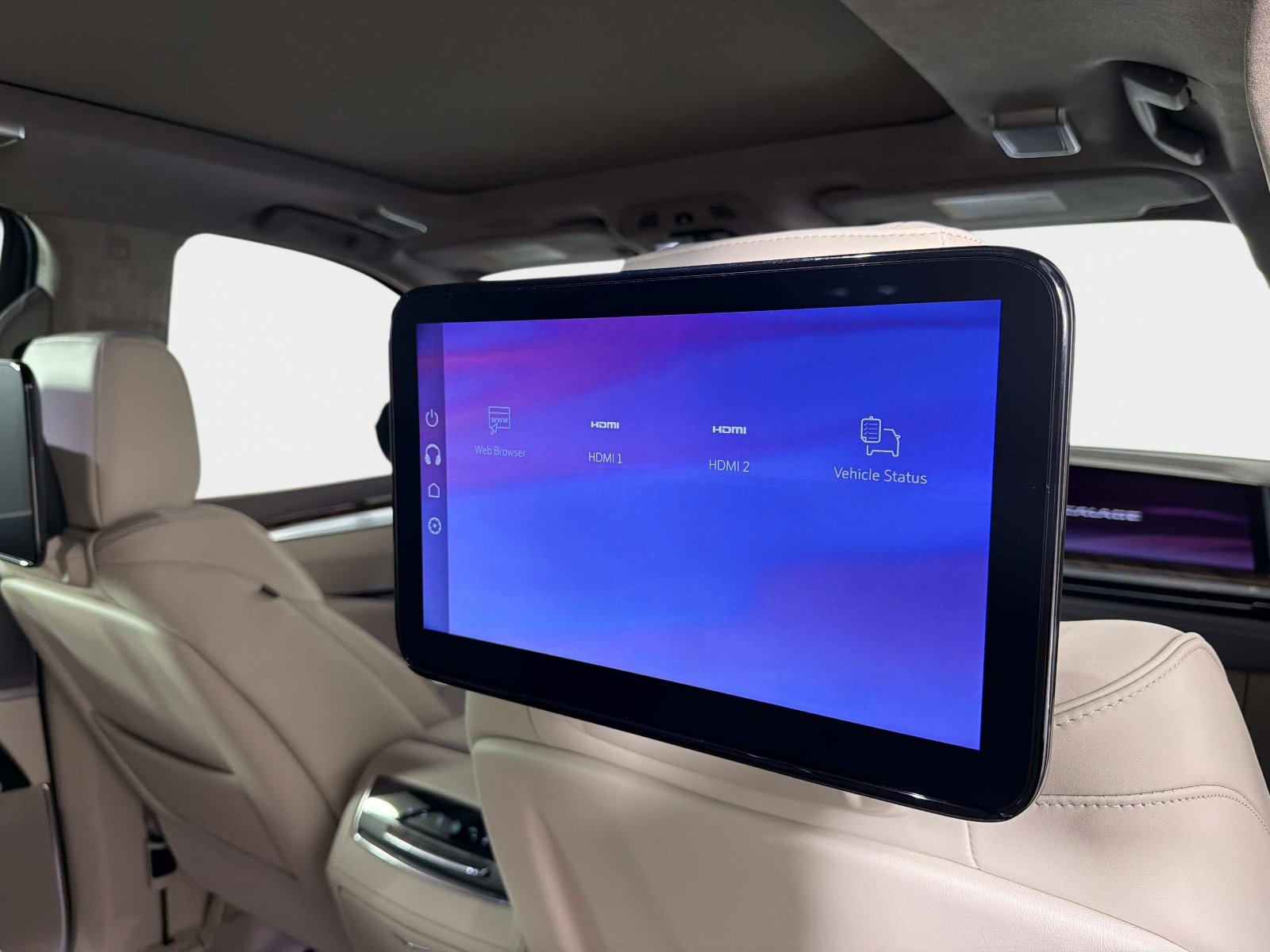 Used 2026 Cadillac Escalade Platinum Sport AWD/4WD image 31