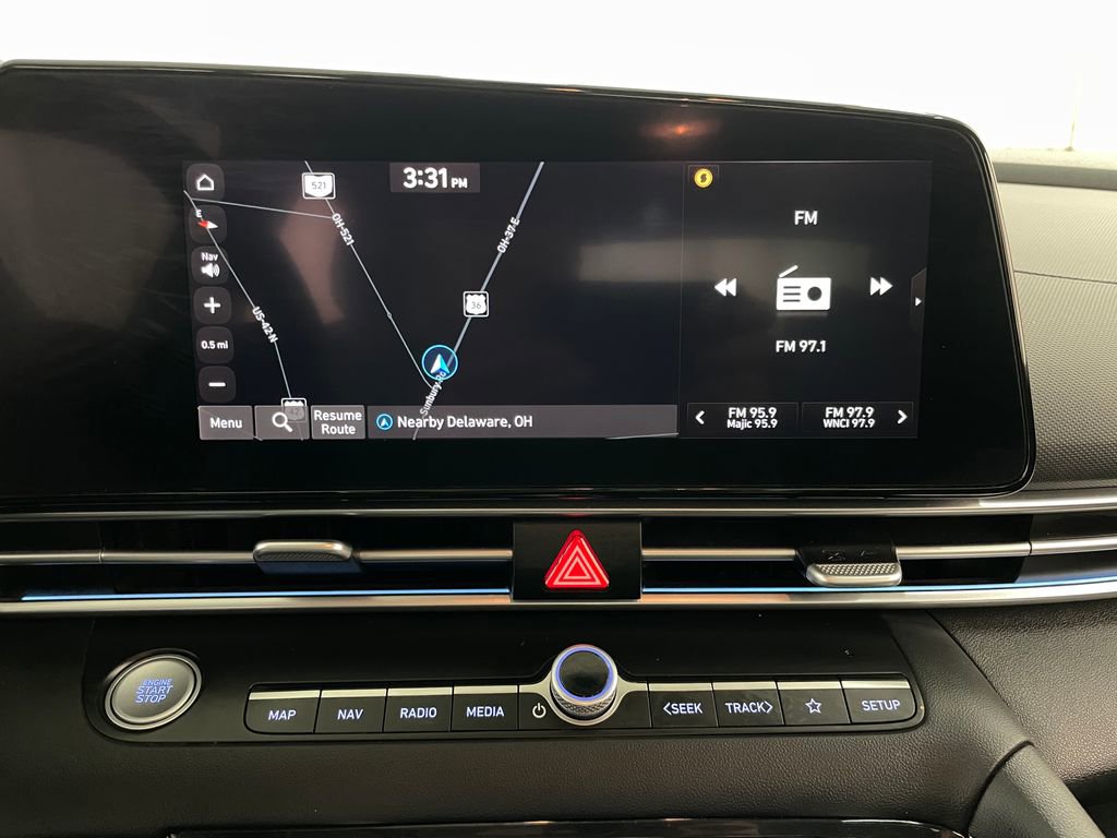 Used 2023 Hyundai Elantra Limited w/ Preferred Accessory Package FWD image 30