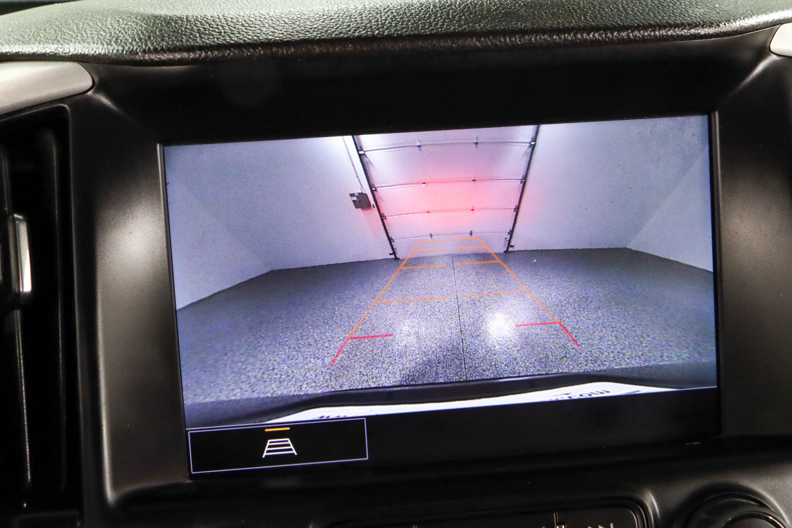 Used 2024 GMC Terrain SLT FWD image 18