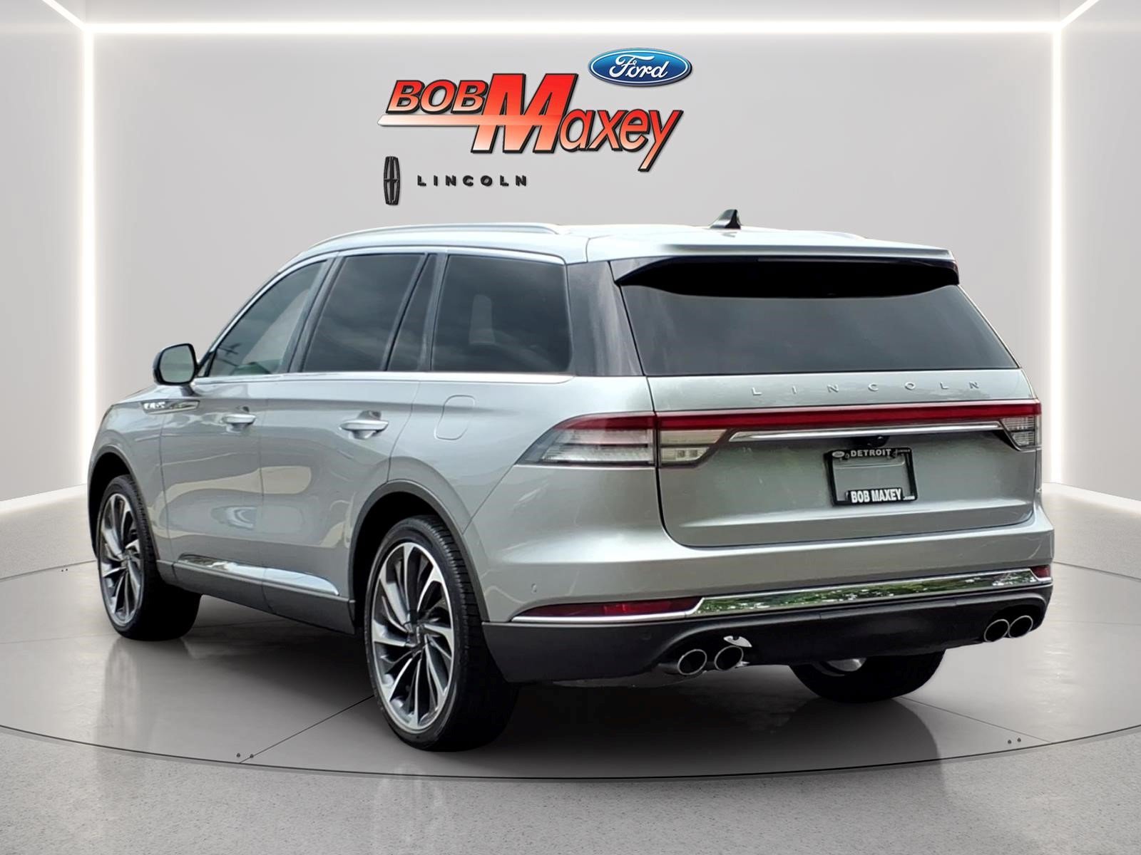 Used 2024 Lincoln Aviator Reserve w/ Equipment Group 201A AWD/4WD image 6