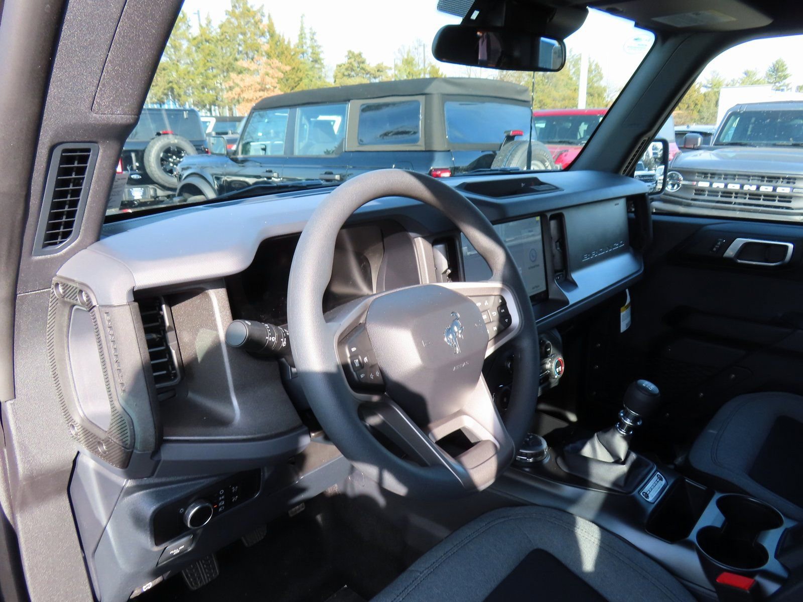 New 2025 Ford Bronco 4-Door image 9