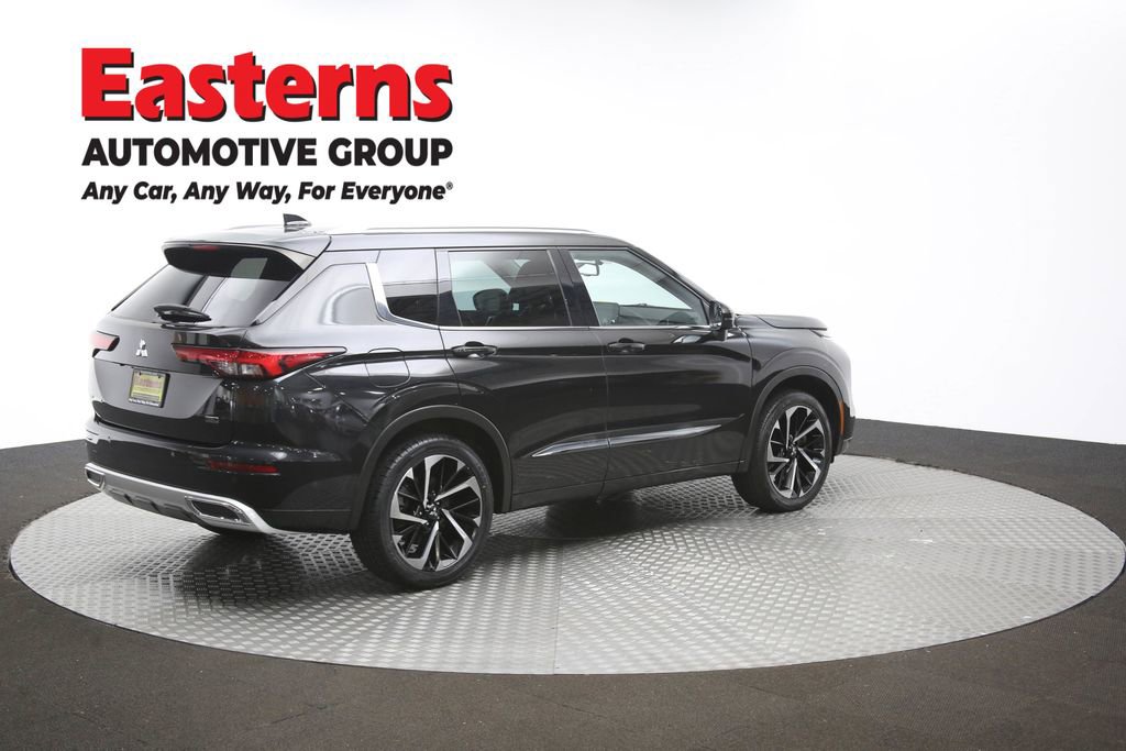 Used 2022 Mitsubishi Outlander SEL AWD/4WD image 44