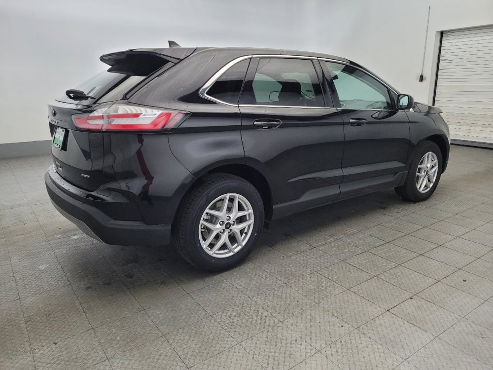 Used 2024 Ford Edge SEL image 10