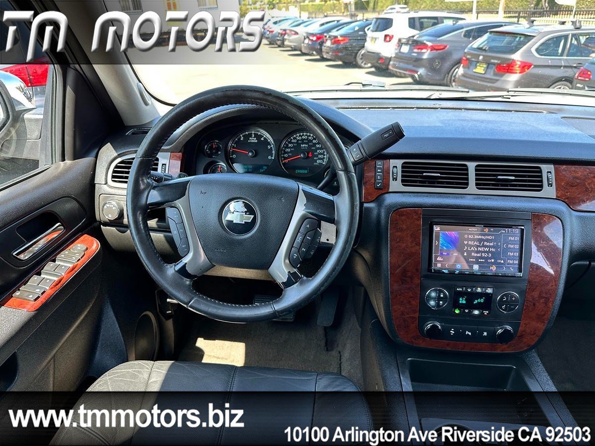 Used 2011 Chevrolet Suburban LT w/ Regional Value Package RWD image 13