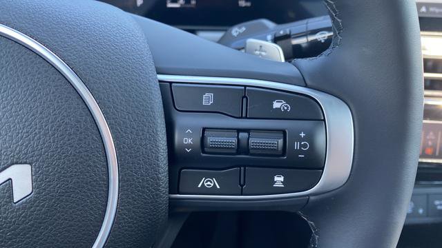 New 2026 Kia K5 GT FWD image 33