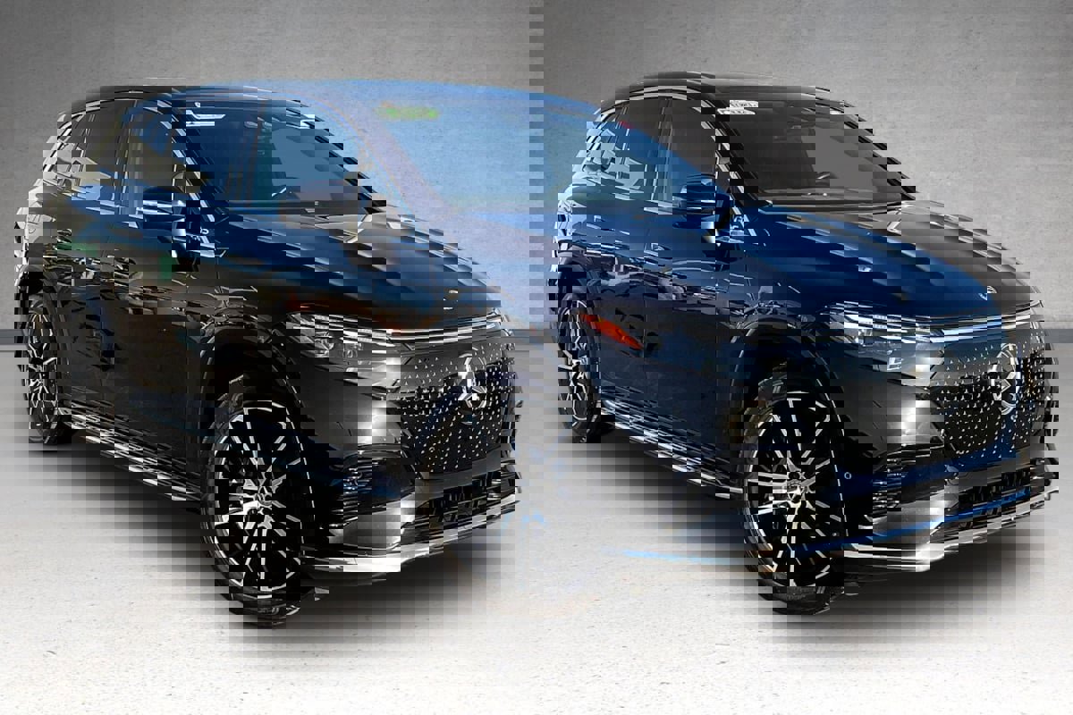 Used 2023 Mercedes-Benz EQS 450+ SUV w/ Exclusive Trim Package image 2