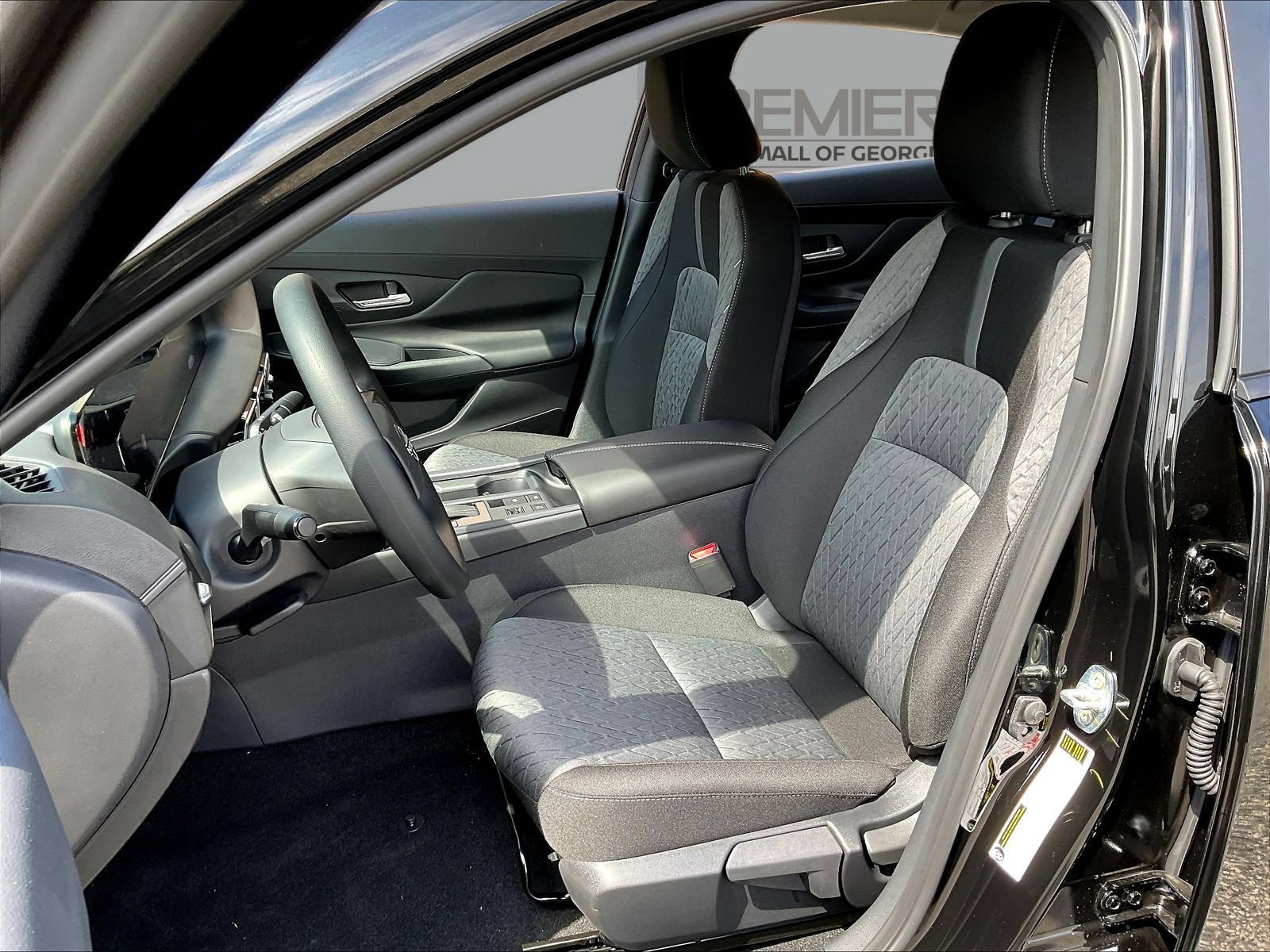New 2027 Nissan Sentra SV w/ Floor Mat Package FWD image 9
