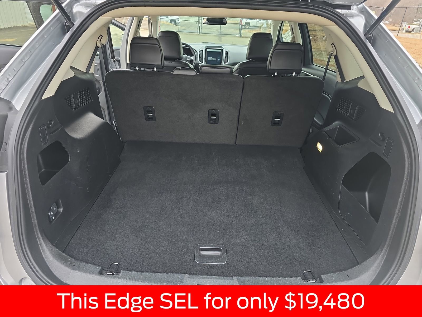 Used 2024 Ford Edge SEL image 18