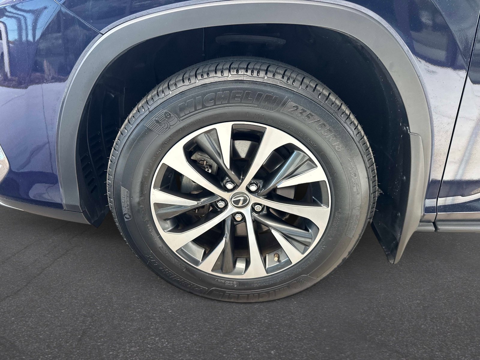 Certified 2022 Lexus RX 450hL AWD w/ Premium Package image 10