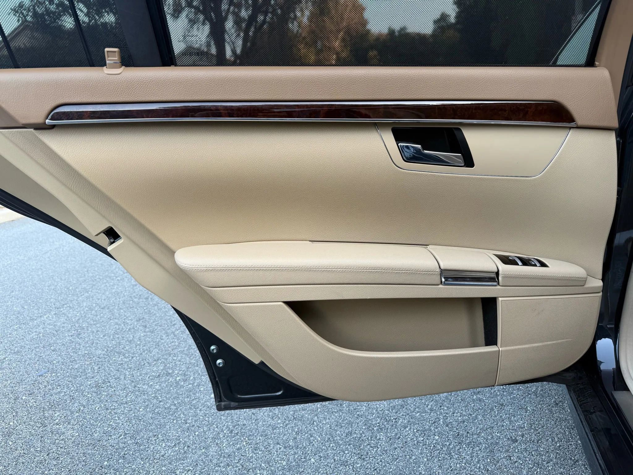 Used 2012 Mercedes-Benz S 550 4MATIC image 14