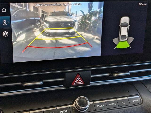 Used 2023 Hyundai Elantra Limited image 13