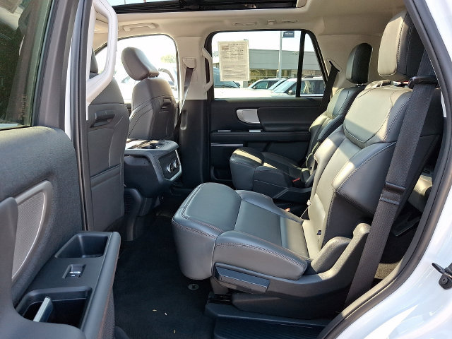 Certified 2025 Ford Expedition Active AWD/4WD image 12